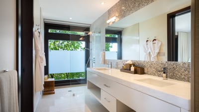 Luxury Villa Photo #18