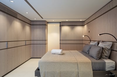 Bedroom 3: Located on the lower level, 1 King-size bed, Air conditioning, TV, Ensuite bathroom, Hair