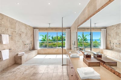 Luxury Villa Photo #28