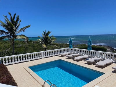 Luxury Villa Photo #8