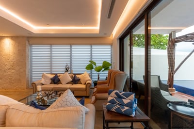 Luxury Villa Photo #13