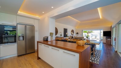 Luxury Villa Photo #17