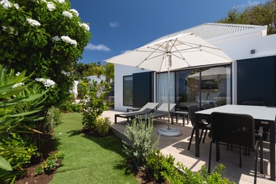 Pool & Terrace & Garden