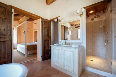 Luxury Villa Photo #13