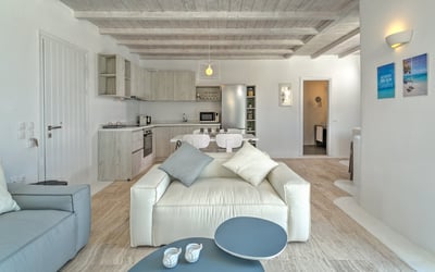 Luxury Villa Photo #17