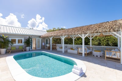 Luxury Villa Photo #3