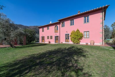 Luxury Villa Photo #5