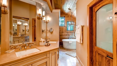 Primary suite