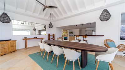 Kitchen & Dining Area