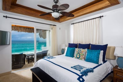 Luxury Villa Photo #34