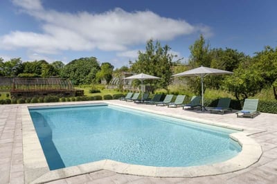 Luxury Villa Photo #4