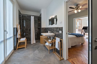 Luxury Villa Photo #31