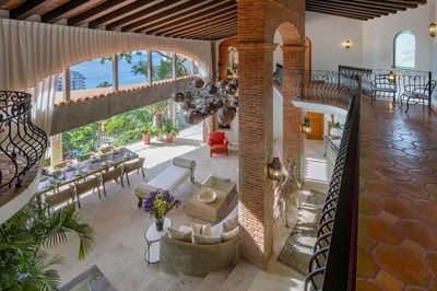 Luxury Villa Photo #22