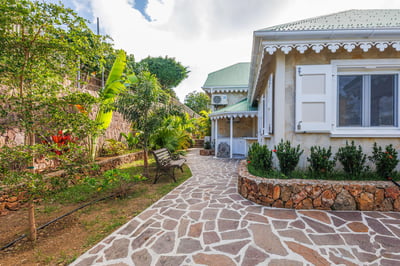 Luxury Villa Photo #3