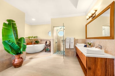 Luxury Villa Photo #28