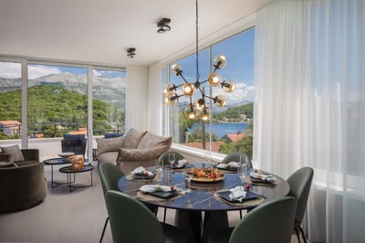 Luxury Villa Photo #44