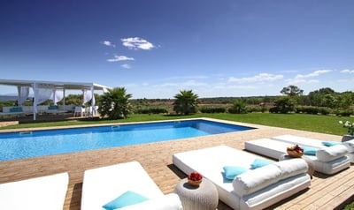 Luxury Villa Photo #3