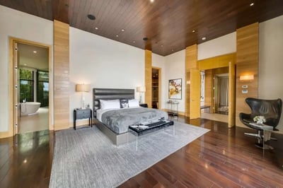 Luxury Villa Photo #31