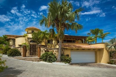 Luxury Villa Photo #35