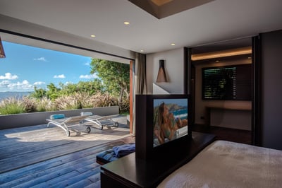 Luxury Villa Photo #37