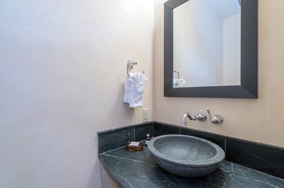 Luxury Villa Photo #15