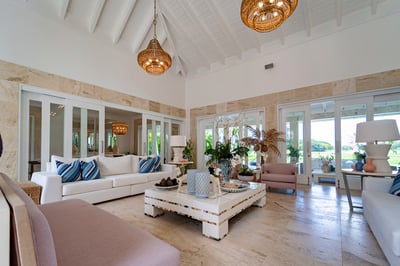 Luxury Villa Photo #16