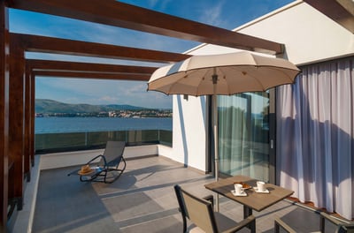 Luxury Villa Photo #7