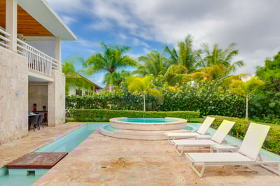 Luxury Villa Photo #5