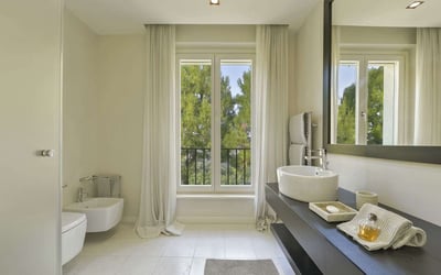 Luxury Villa Photo #32