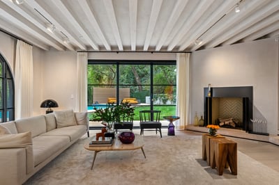 Luxury Villa Photo #12