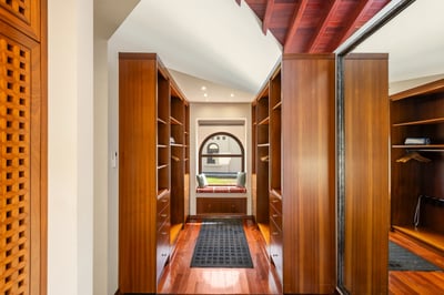 Luxury Villa Photo #34