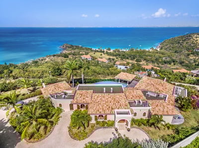 Luxury Villa Photo #33