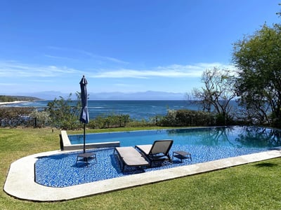 Luxury Villa Photo #4
