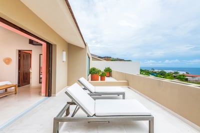 Luxury Villa Photo #56