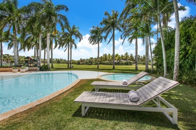 Luxury Villa Photo #5