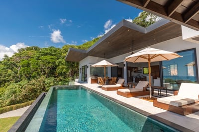 Luxury Villa Photo #7