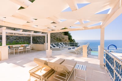 Luxury Villa Photo #4