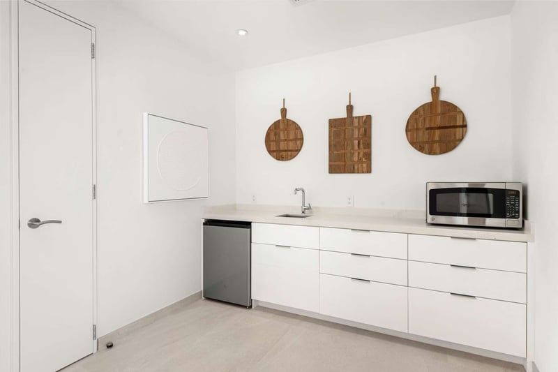 Beach Enclave Grace Bay 5 BDM Ocean View Villa