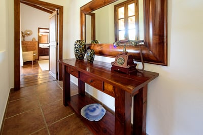 Luxury Villa Photo #18
