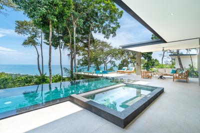 Luxury Villa Photo #9
