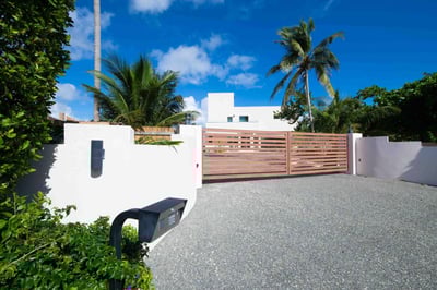 Luxury Villa Photo #35