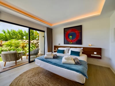 Luxury Villa Photo #23