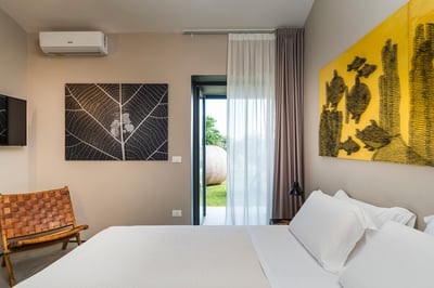 Luxury Villa Photo #50