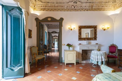 Luxury Villa Photo #48