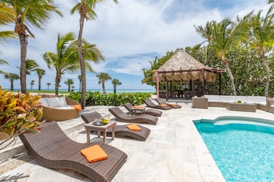 Luxury Villa Photo #6