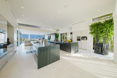 Luxury Villa Photo #23
