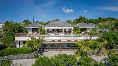 Luxury Villa Photo #25