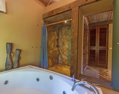 Luxury Villa Photo #21