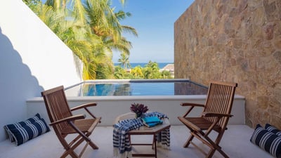 Luxury Villa Photo #12