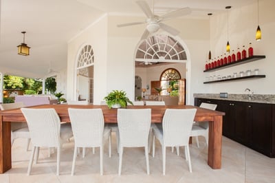 Luxury Villa Photo #6